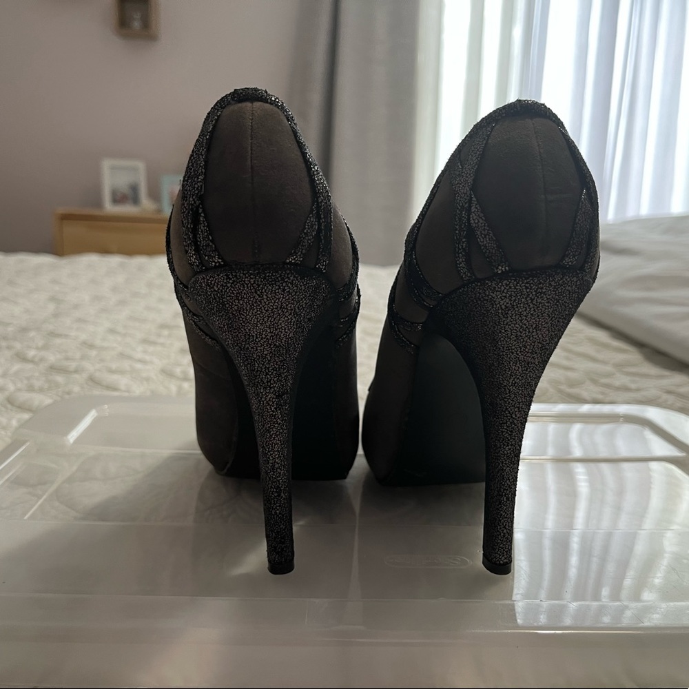 Grey suede heels